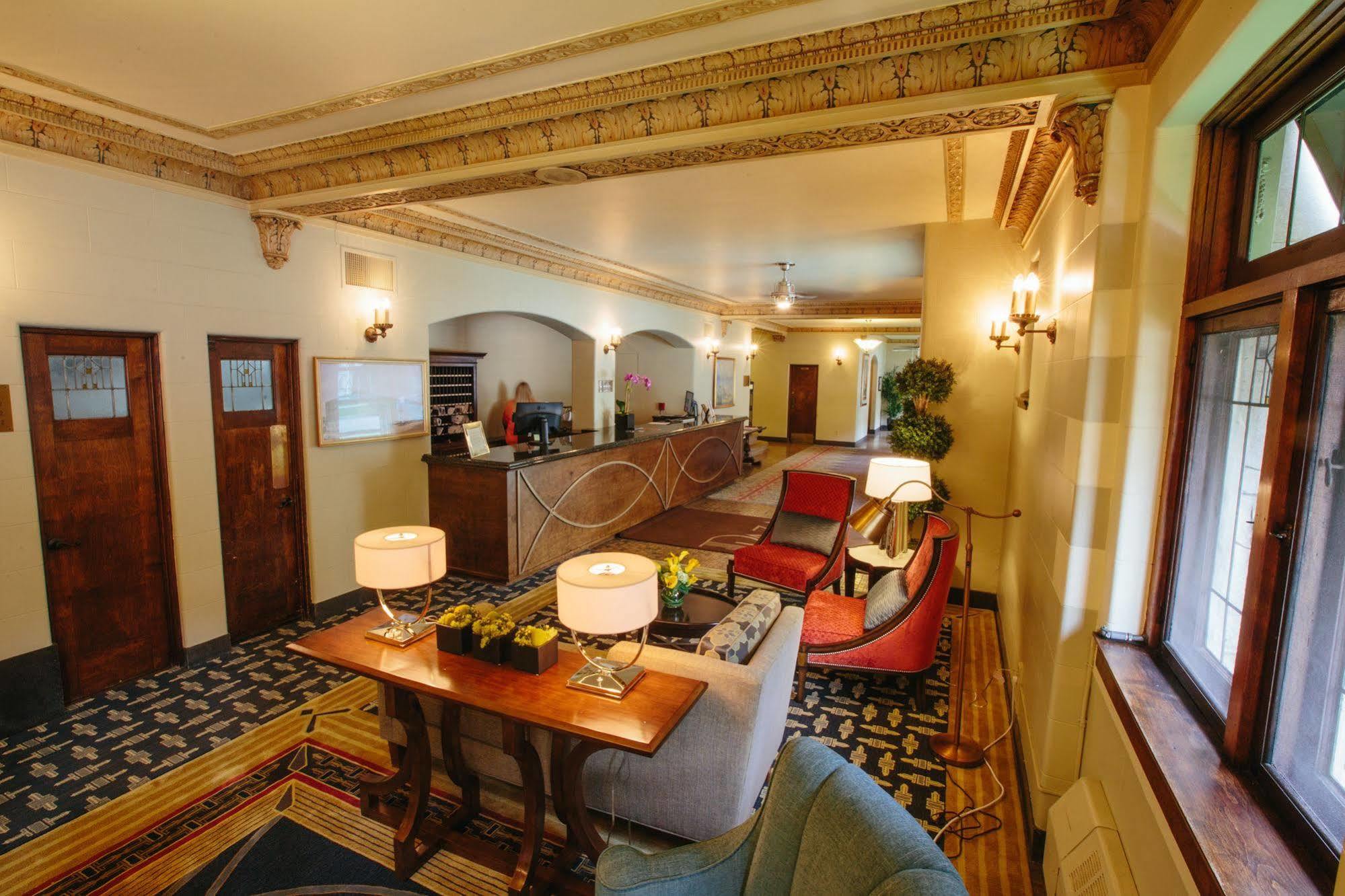 The Plaza Hotel - Milwaukee Buitenkant foto